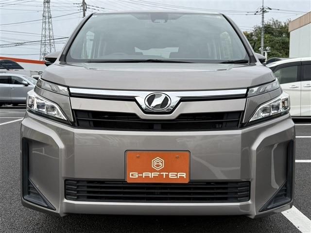TOYOTA VOXY 2020