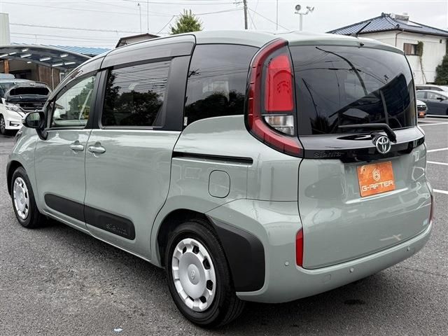TOYOTA SIENTA 2023