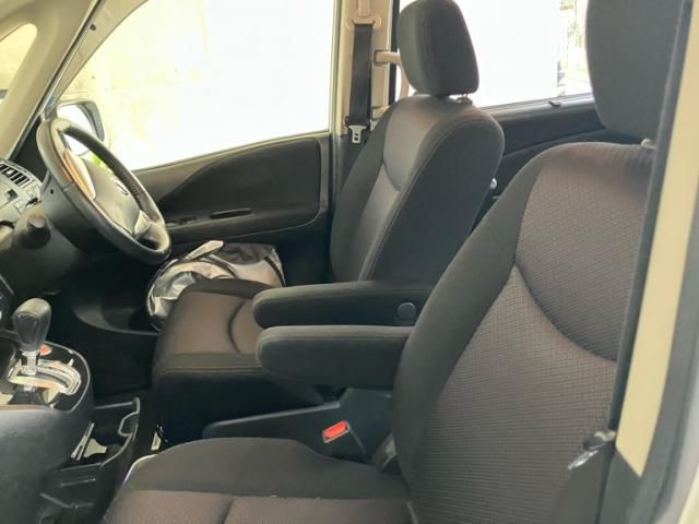 NISSAN SERENA  WG 2012