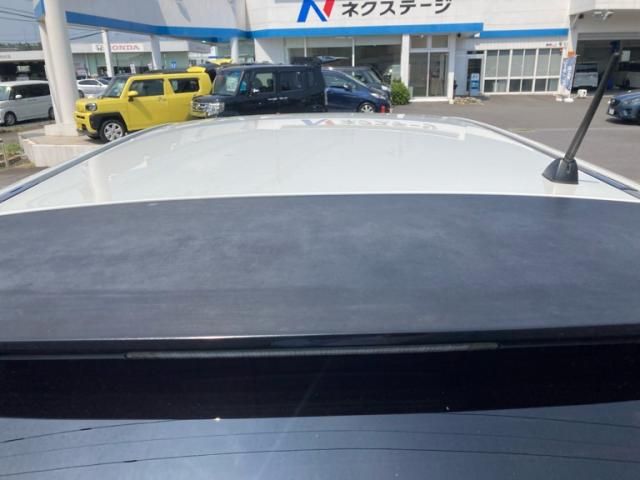 TOYOTA HARRIER HYBRID 2012