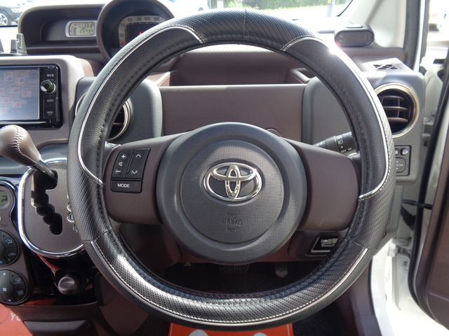 TOYOTA PORTE 2015