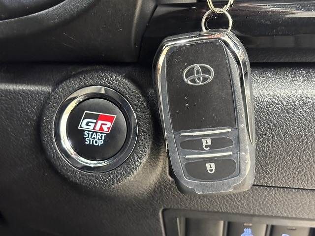 TOYOTA HILUX 4WD 2022