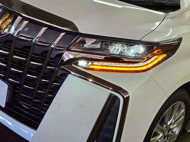 TOYOTA ALPHARD 2022