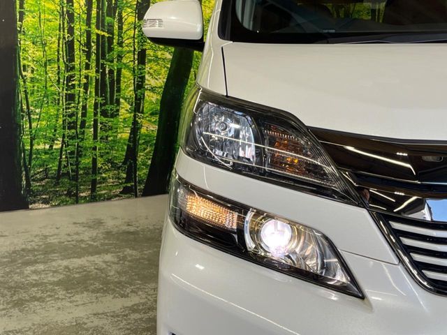 TOYOTA VELLFIRE 2013