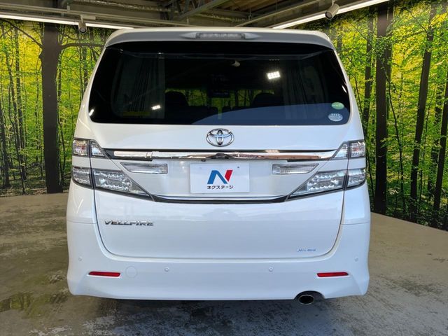 TOYOTA VELLFIRE 2013