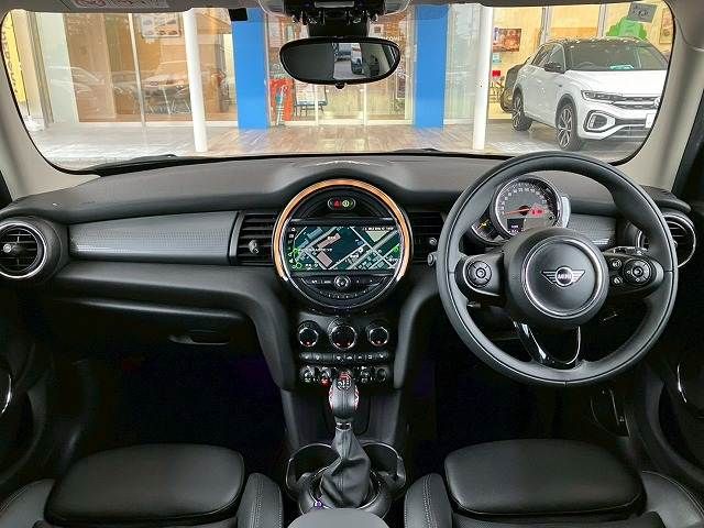 BMW MINI COOPER D 5DOOR 2019