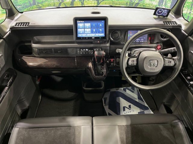 HONDA N BOX CUSTOM 2024