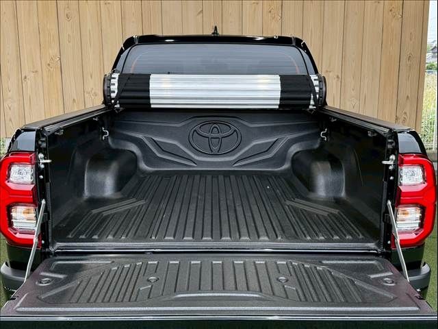 TOYOTA HILUX 4WD 2022