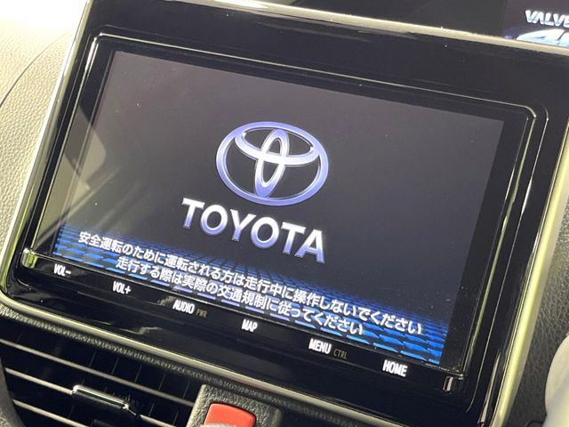 TOYOTA VOXY 4WD 2021