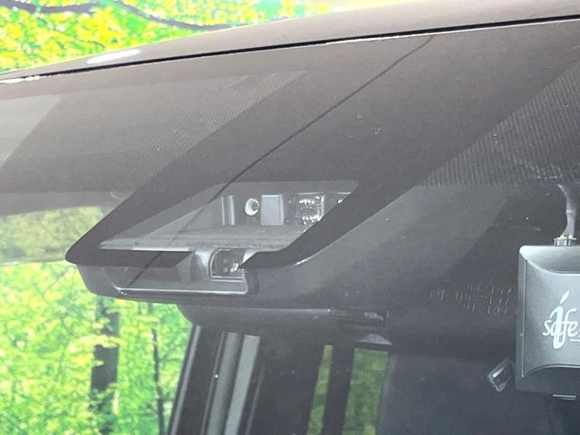 TOYOTA VOXY 4WD 2021