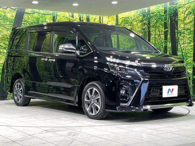 TOYOTA VOXY 4WD 2021