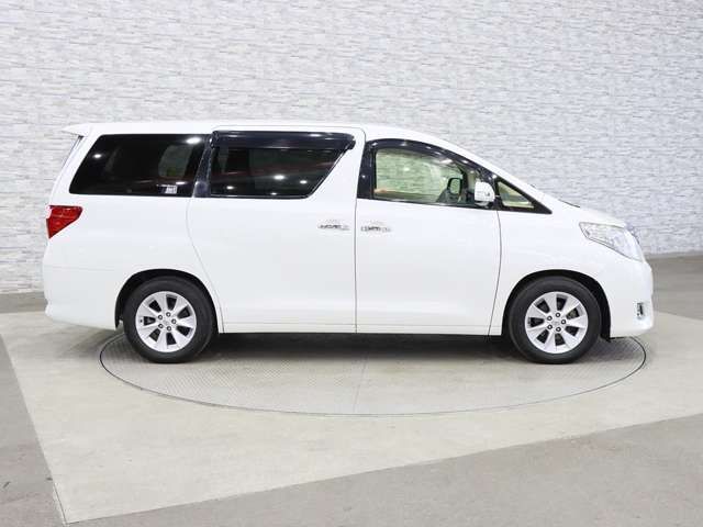 TOYOTA ALPHARD 2014