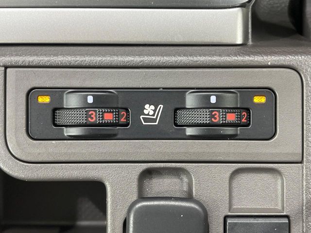 TOYOTA LANDCRUISER PRADO 2023