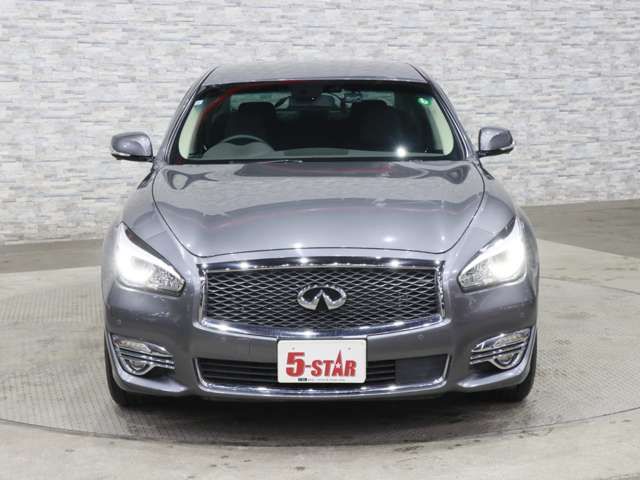 NISSAN FUGA HYBRID 2019