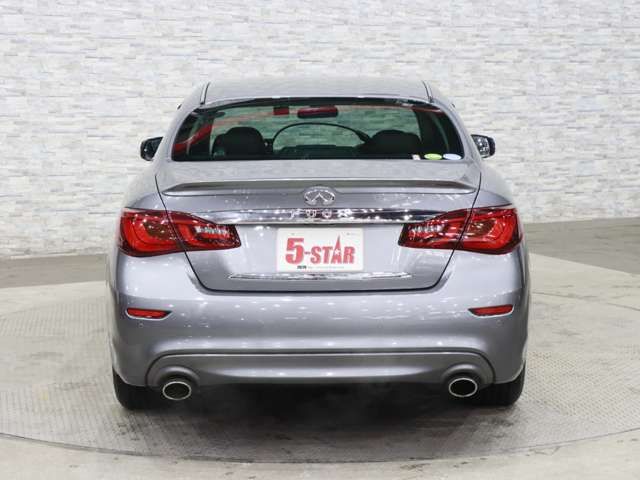 NISSAN FUGA HYBRID 2019