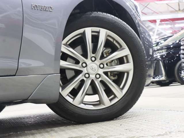 NISSAN FUGA HYBRID 2019