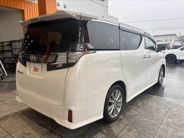 TOYOTA VELLFIRE 2016