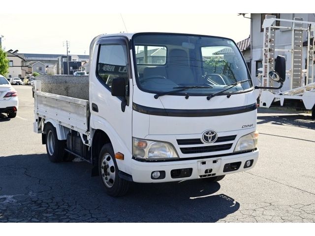 TOYOTA DYNA 2012