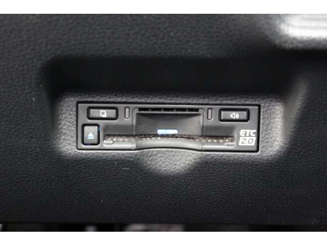 TOYOTA SIENTA HYBRID 2022