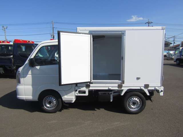 MITSUBISHI MINICAB truck 4WD 2024