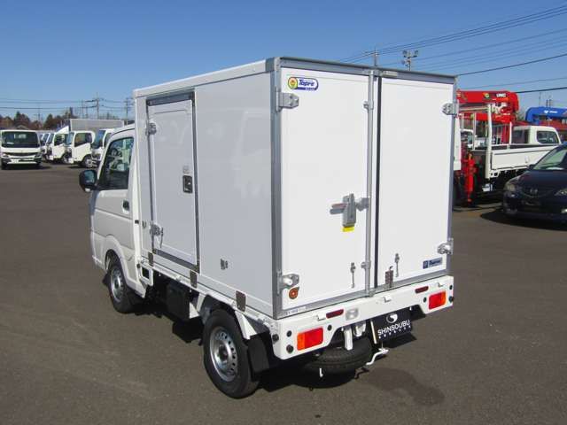 MITSUBISHI MINICAB truck 4WD 2024