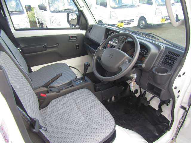 MITSUBISHI MINICAB truck 4WD 2024