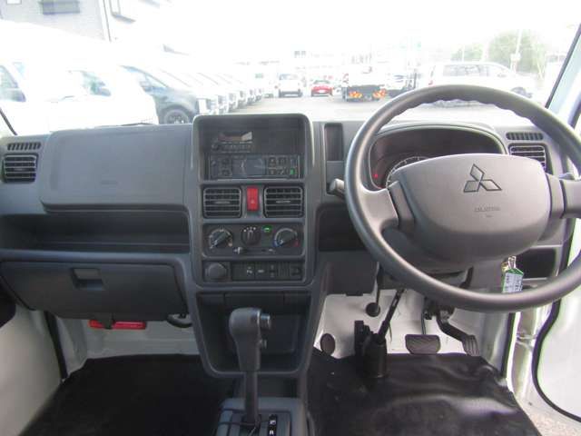 MITSUBISHI MINICAB truck 4WD 2024