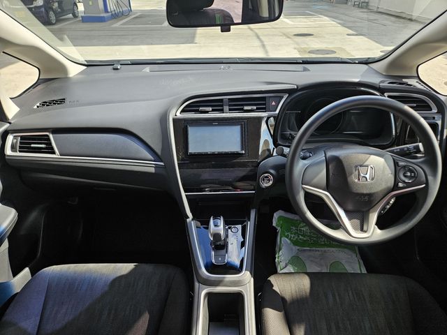 HONDA SHUTTLE HYBRID 2022