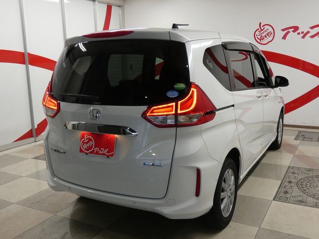 HONDA FREED plus HYBRID 4WD 2020