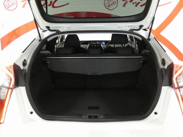 TOYOTA PRIUS 4WD 2016