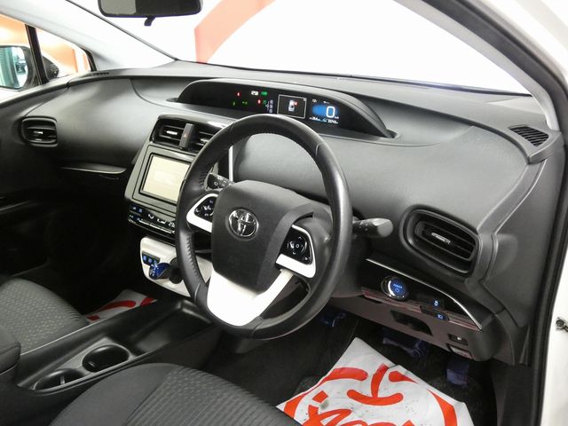 TOYOTA PRIUS 4WD 2016