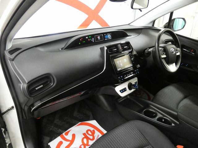 TOYOTA PRIUS 4WD 2016