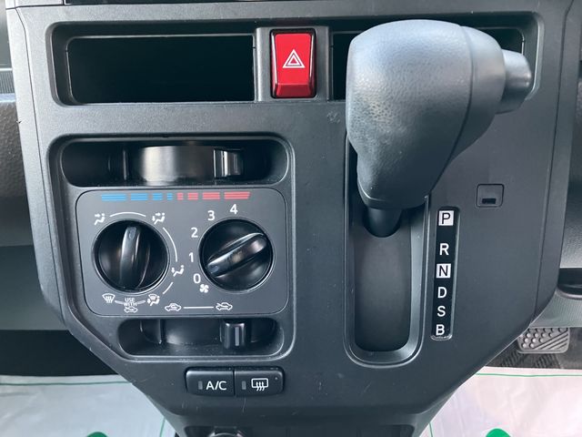 TOYOTA ROOMY 4WD 2021