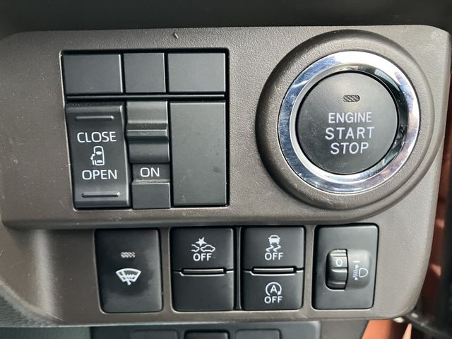 TOYOTA ROOMY 4WD 2021