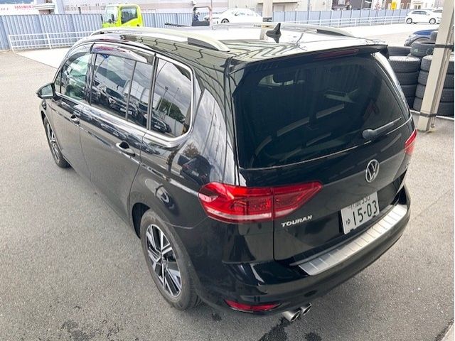 VOLKSWAGEN VOLKSWAGEN GOLF TOURAN 2021