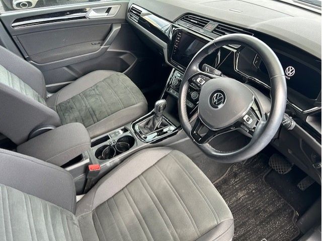 VOLKSWAGEN VOLKSWAGEN GOLF TOURAN 2021