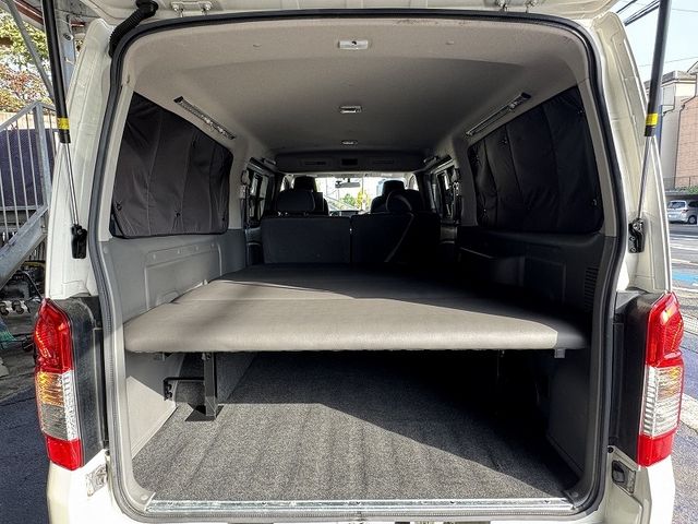 NISSAN NV350 CARAVAN 2012