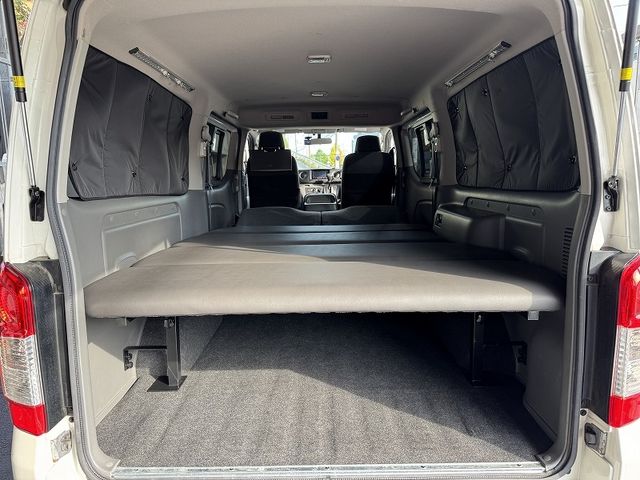 NISSAN NV350 CARAVAN 2012