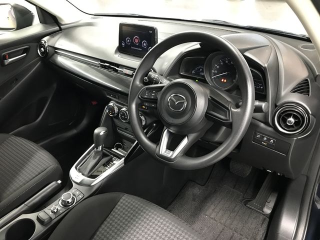 MAZDA DEMIO 2018