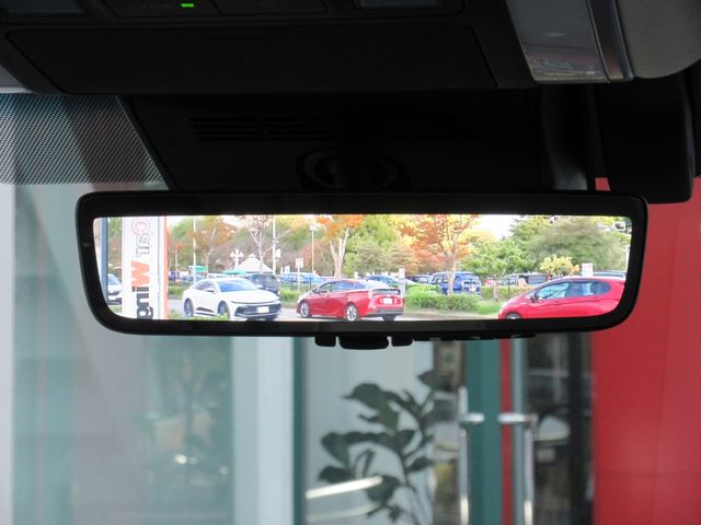 TOYOTA ???? LM500h 2025