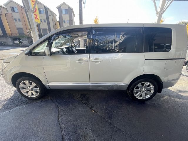 MITSUBISHI DELICA D:5 4WD 2014