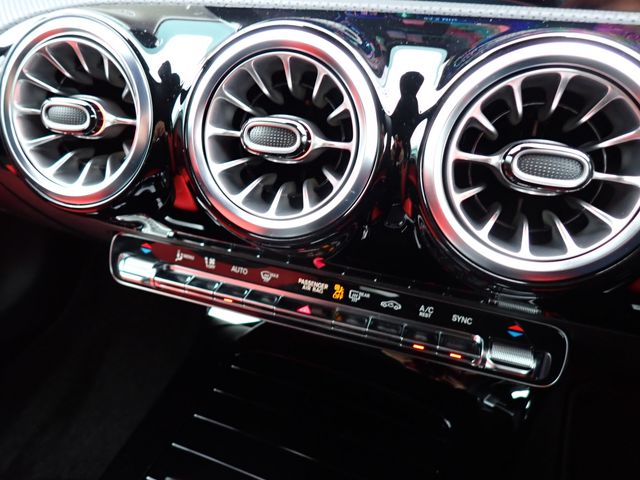 MERCEDES BENZ MERCEDES BENZ A class 2025