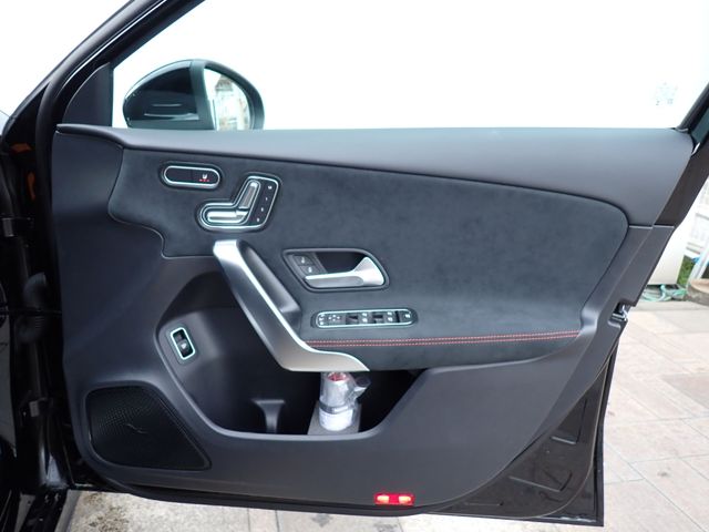 MERCEDES BENZ MERCEDES BENZ A class sedan 2025