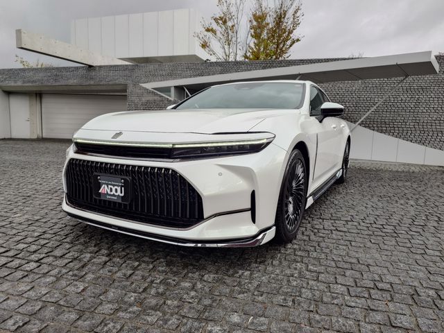 TOYOTA CROWN sedan hybrid 2025