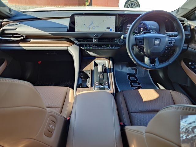 TOYOTA CROWN sedan hybrid 2025