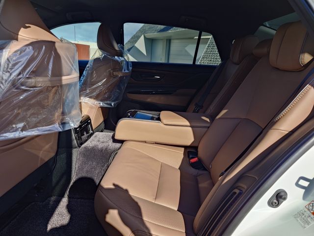 TOYOTA CROWN sedan hybrid 2025