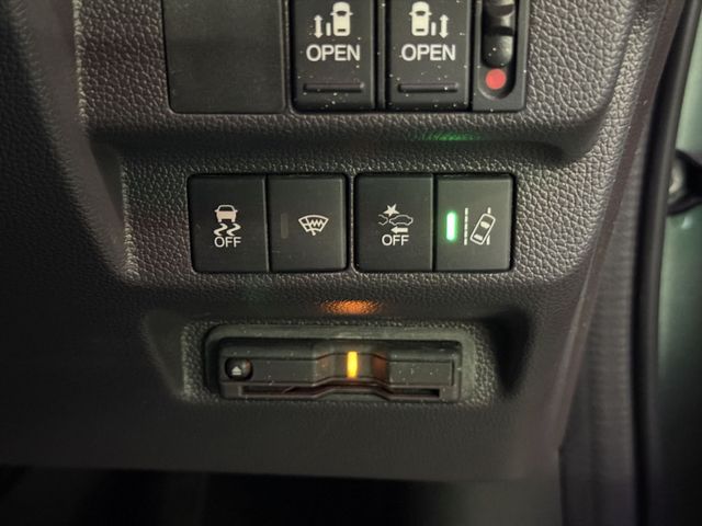 HONDA FREED HYBRID 2023