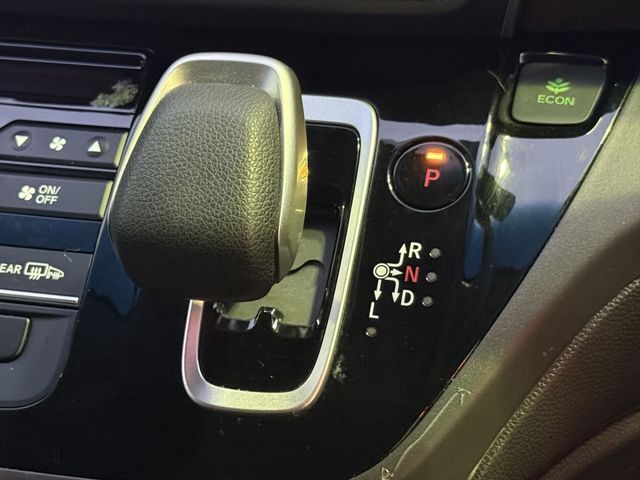 HONDA FREED HYBRID 2023