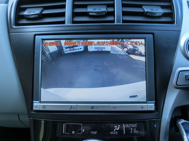 TOYOTA PRIUS Alpha 2013