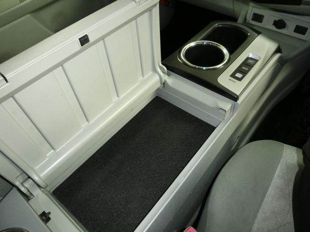 TOYOTA PRIUS Alpha 2013